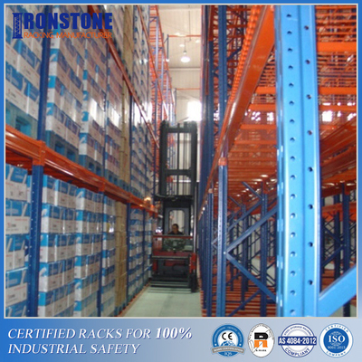 Spolverizzi lo scaffale completo ricoprente del pallet di VNA con l'alta capacità di carico