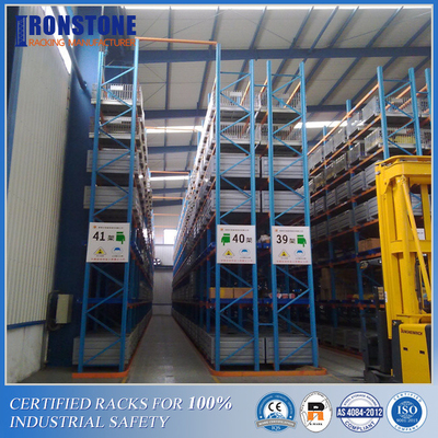Spolverizzi lo scaffale completo ricoprente del pallet di VNA con l'alta capacità di carico